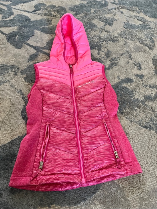 Free Country Other - Free Country Girls' Hooded Quilted Vest in Bright Pink